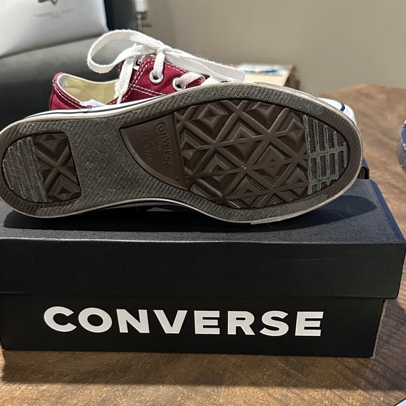 Converse All stars Maroon low top Canvas Sneakers - Picture 5 of 6